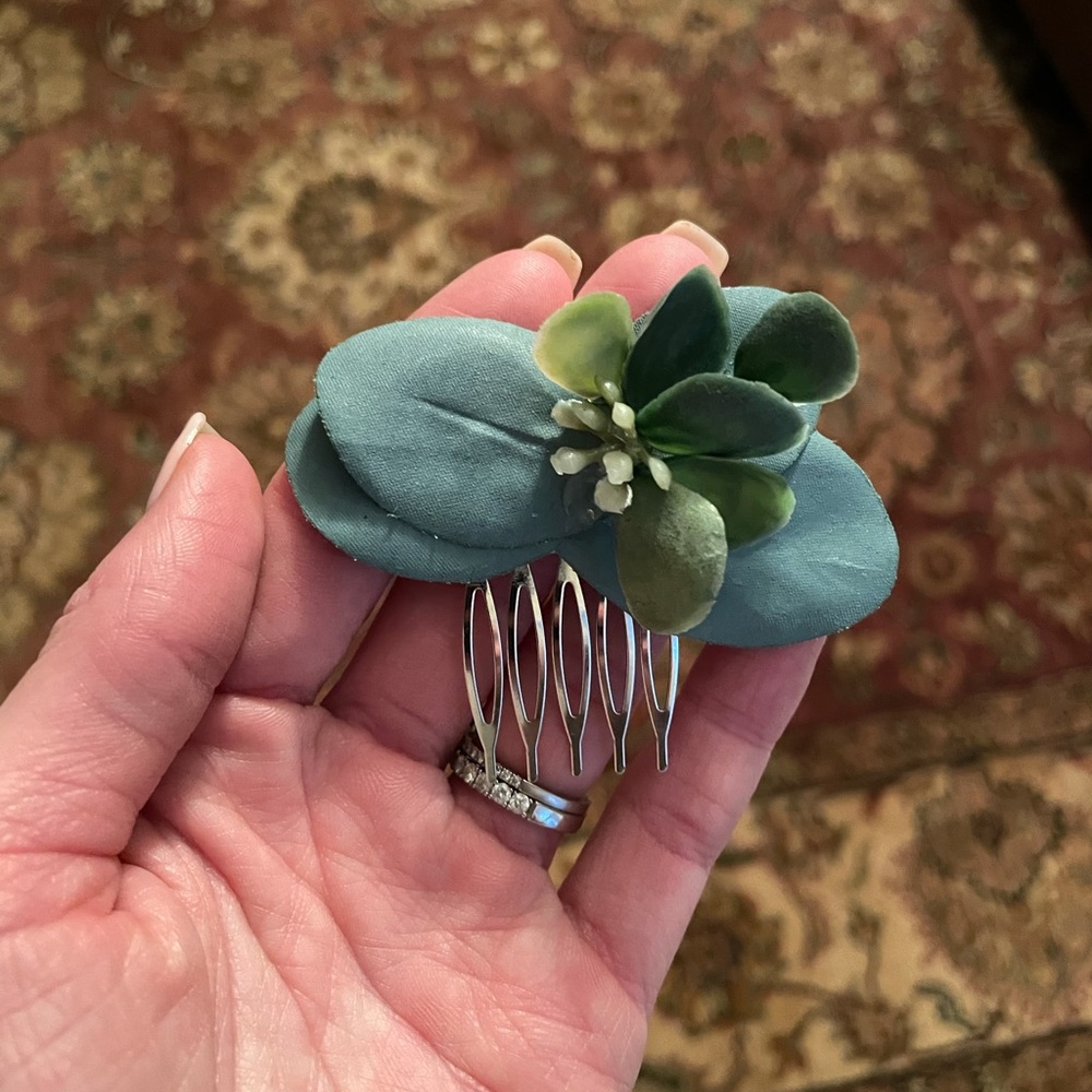 Bridal Wedding Floral Greenery Hair Clip